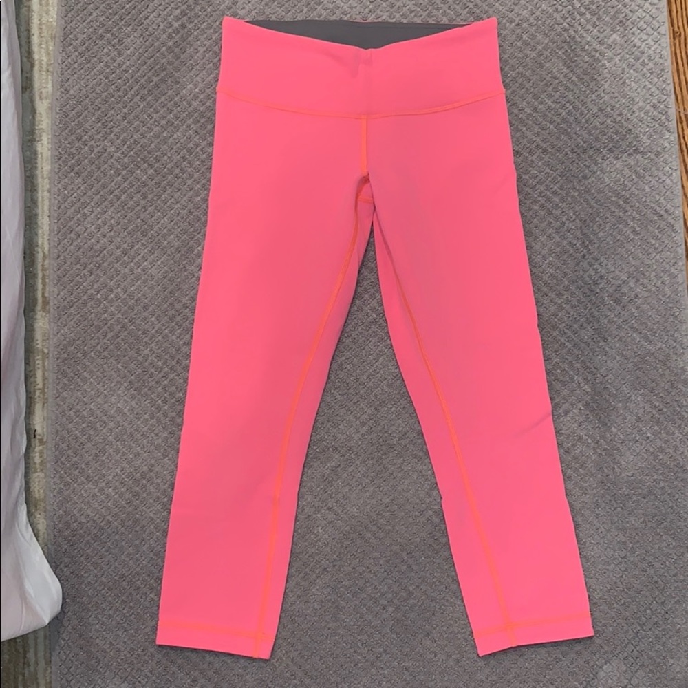 Lululemon Reversible Cropped Leggings Size 6